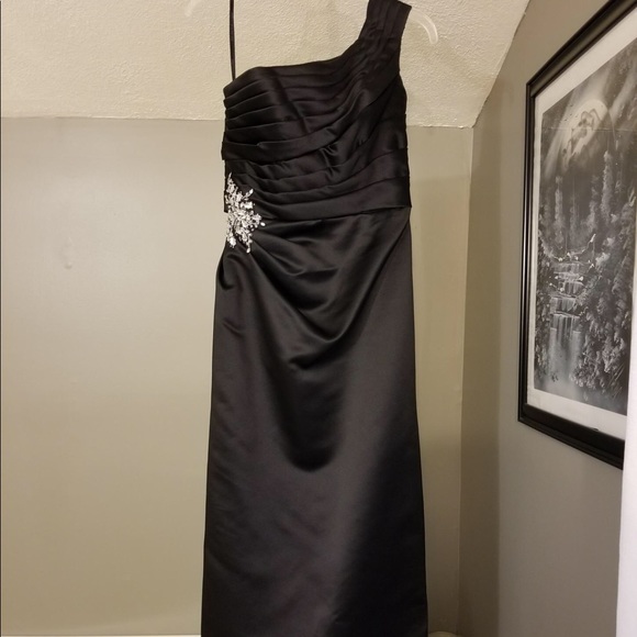 Madeline Stuart Dresses & Skirts - Madeline Stuart. Silk black dress. Worn only once!